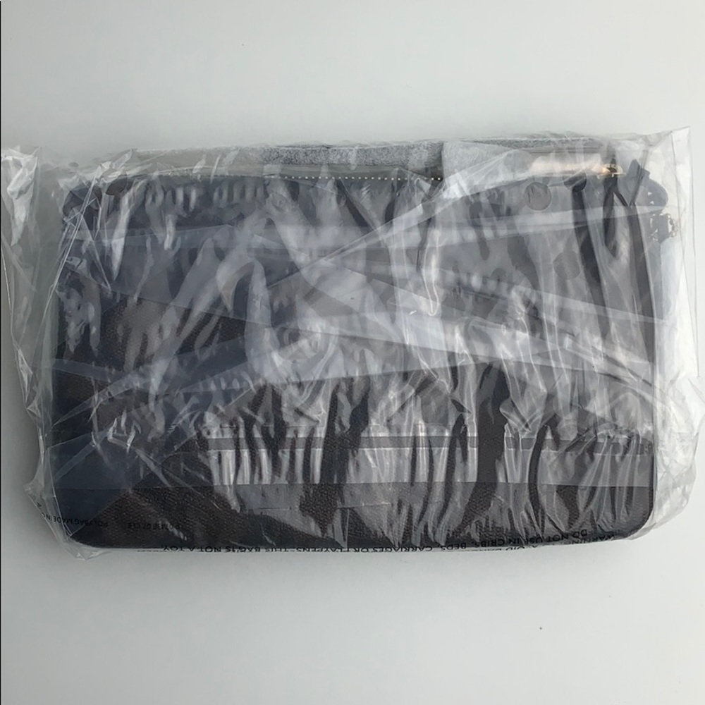 COACH Large Signature Double Zip Wallet #04206 - Picture 6 of 7